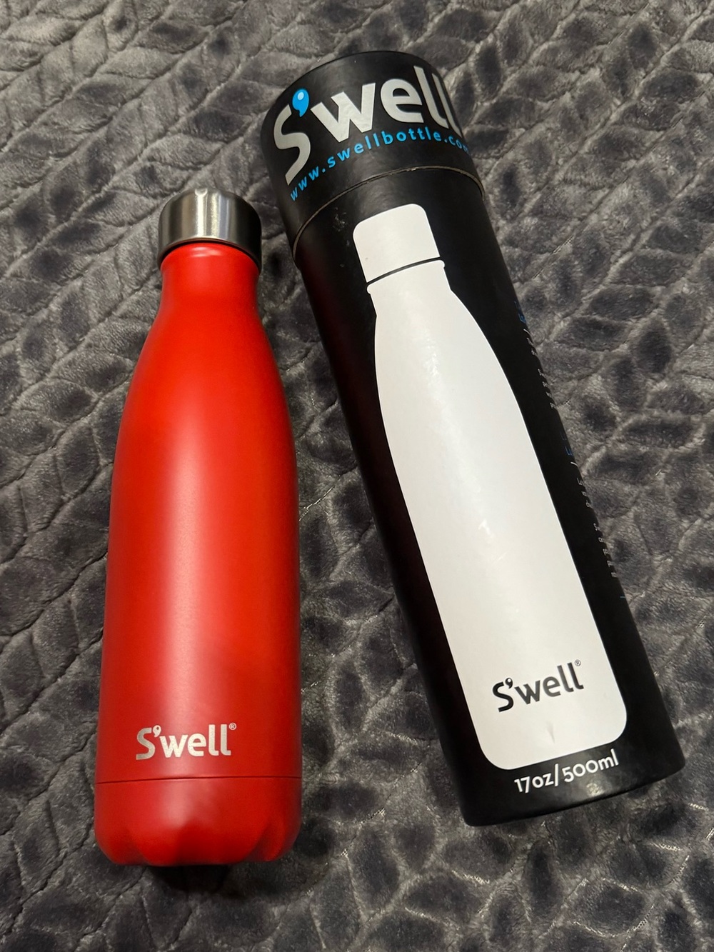 S’well water bottle 17oz - Scarlet